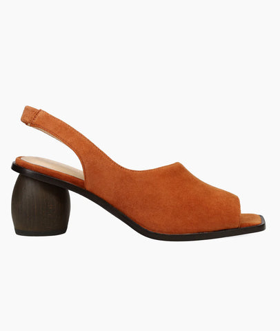 PELLE MODA