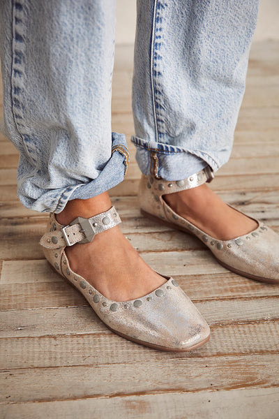 FREE PEOPLE